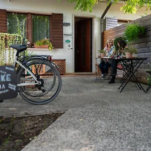 2* Maison d'hôtes Bed And Bike