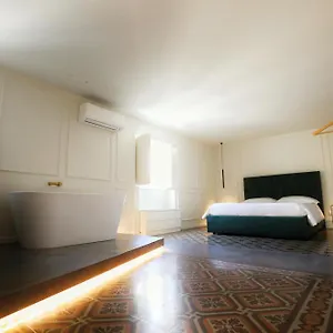 teatro-suites-rooms.taorminaitalyhotels.com/