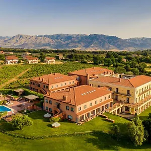 Picciolo Etna Golf & Spa, Curio Collection By Hilton Hotell