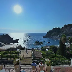 Baia Azzurra Hotell