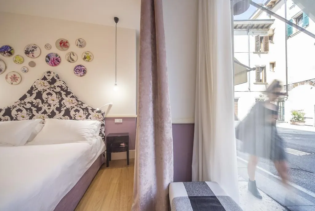 Cinque Rooms Verona 3*,